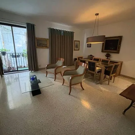 A Three-bedroom In Apartment Sliema