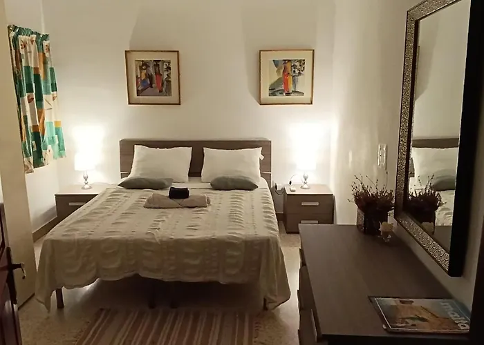 A Three-bedroom In Apartment